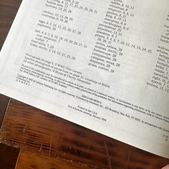 Vintage 1994 Usborne World Wildlife Polar Wildlife Paperback Book - Picture 2 of 7